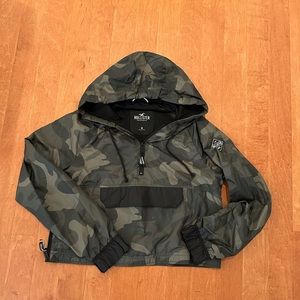 Hollister hooded rain jacket camouflage print size M